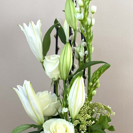 votre artisan fleuriste vous propose le bouquet : Composition en hauteur