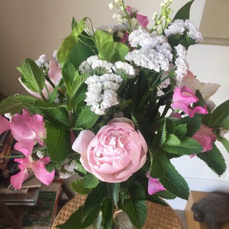 votre artisan fleuriste vous propose le bouquet : Pivoines et Cie