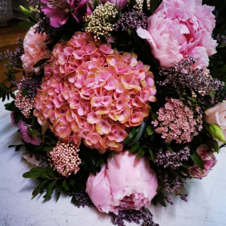votre artisan fleuriste vous propose le bouquet : Hortensia papillon