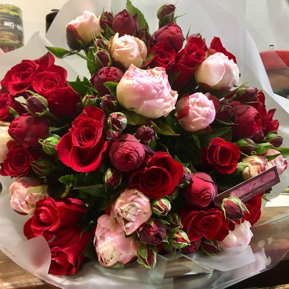 Brassée de roses, par Au Dela Rose, fleuriste à Ferrières-en-Bray