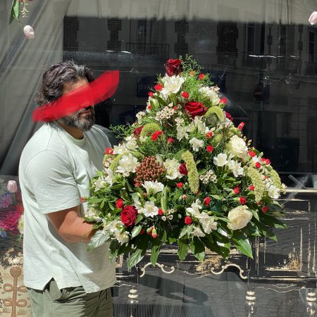Coussin conique deuil, par Gol, fleuriste à Courbevoie