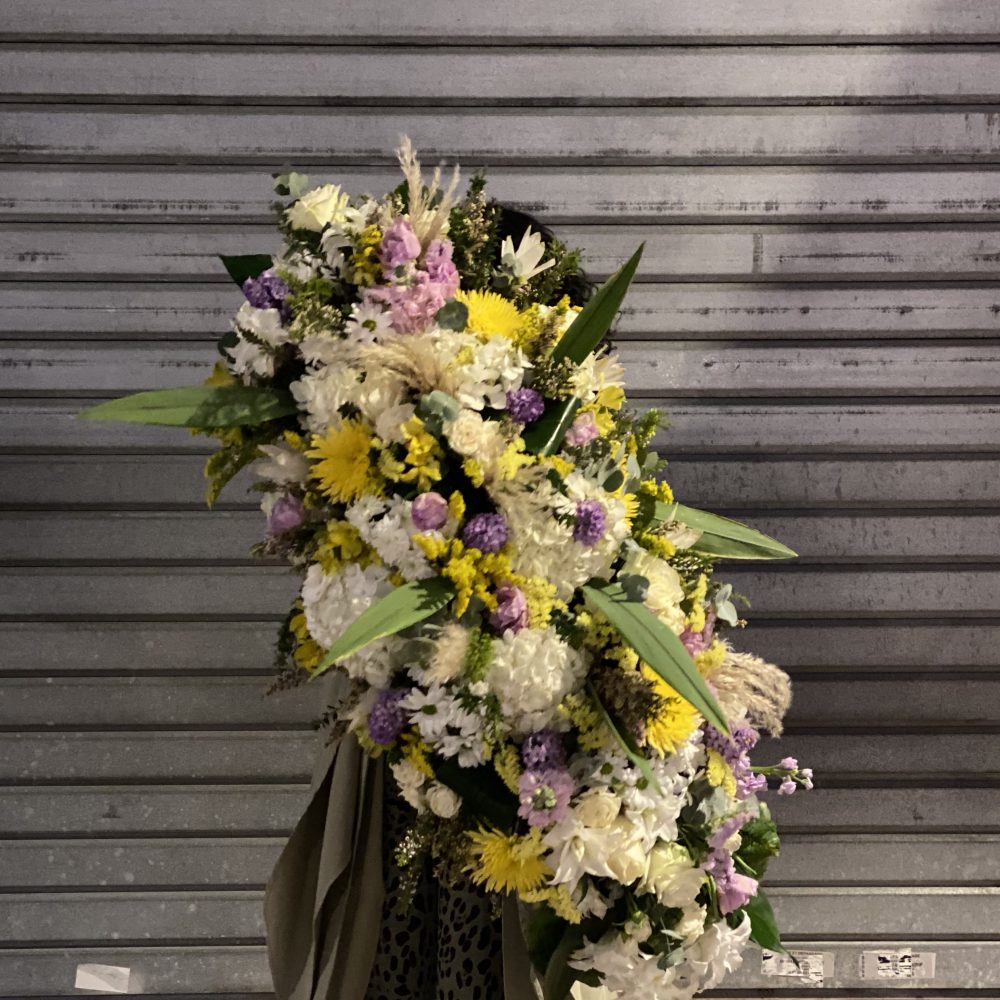 Deuil Cercueil, par Gol, fleuriste à Courbevoie