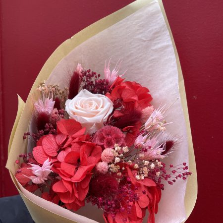 Bouquet Saint-Valentin, par Atelier fleuri, fleuriste à Besançon