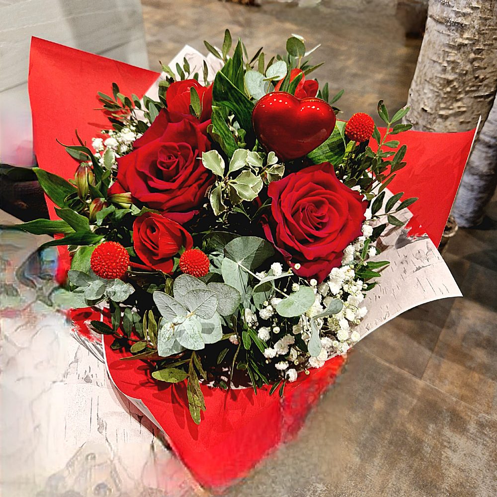 Bouquet rond rouge Saint Valentin, par Jo lafleur, fleuriste à Besançon