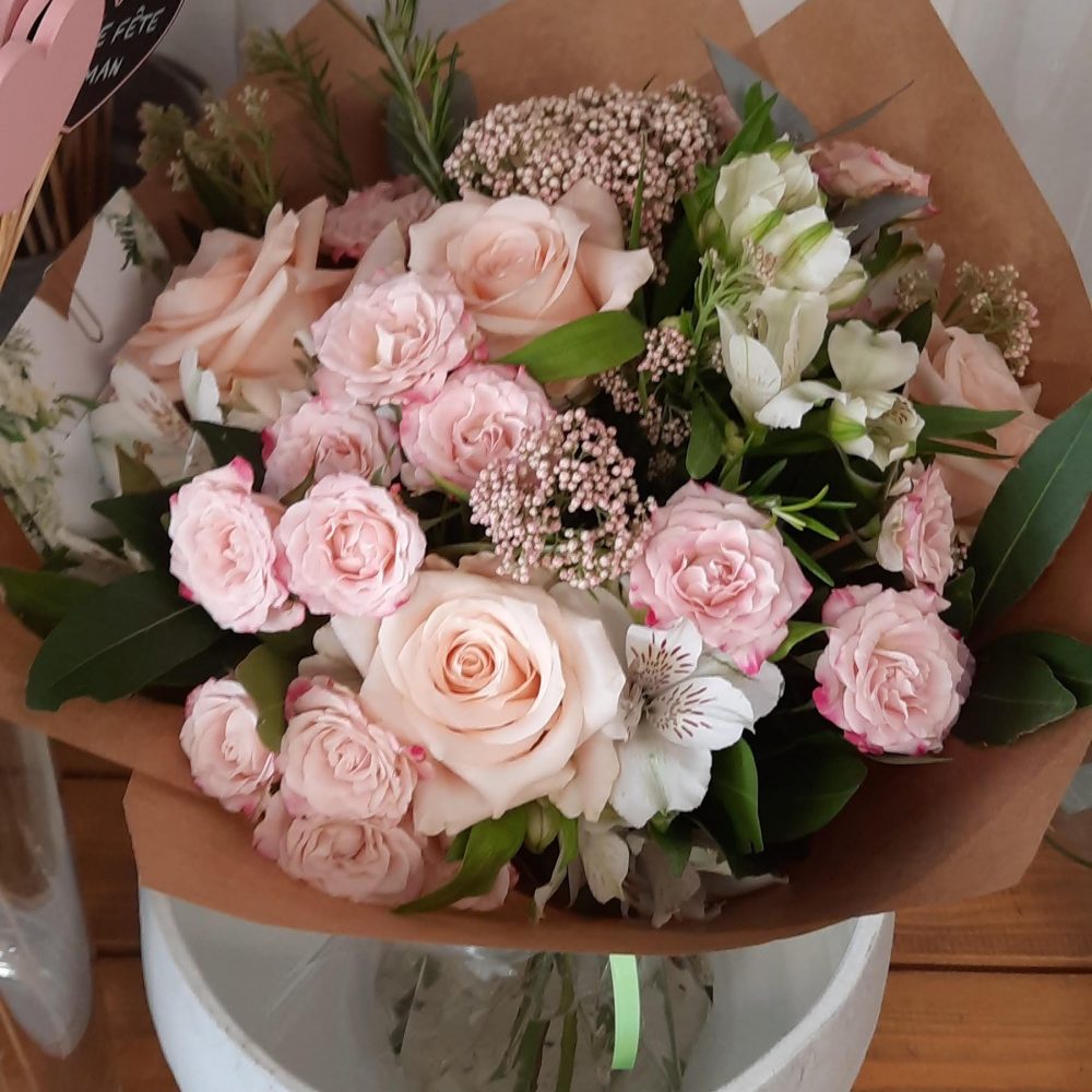 bouquet fête des mères, par A l'Aube des fleurs, fleuriste à Troyes