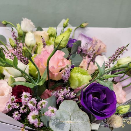 Bouquet de saison, par ROSE-BELLE, fleuriste à Nice