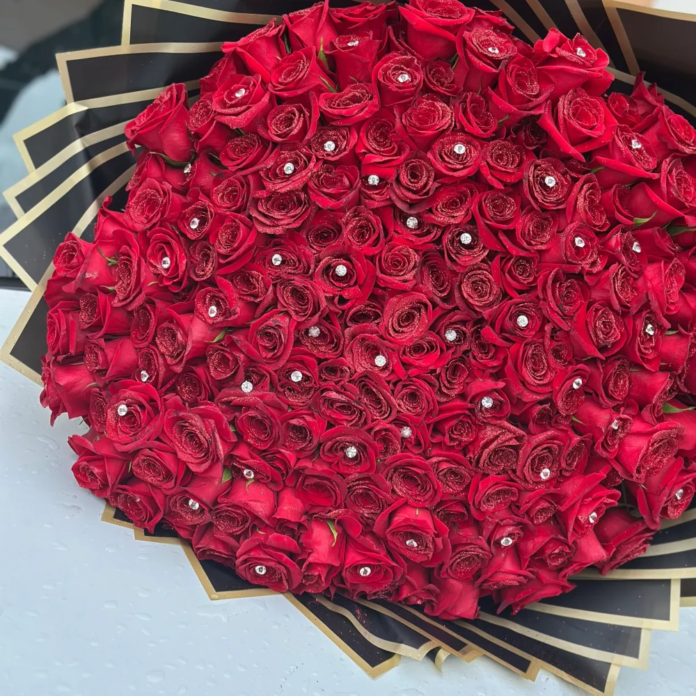 Bouquet de 200 roses diamant swarovsky, par Trésors Fleuris, fleuriste à Belfort