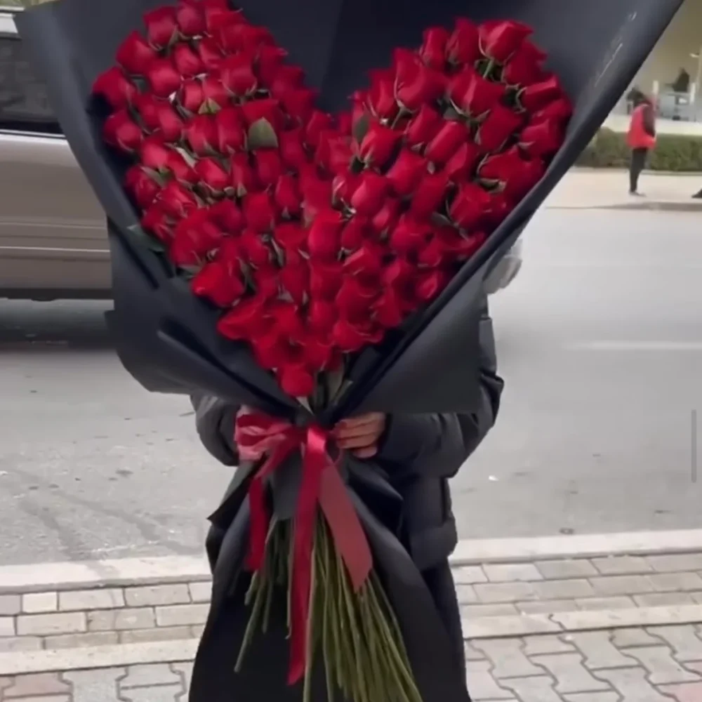 Bouquet coeur, par Trésors Fleuris, fleuriste à Belfort