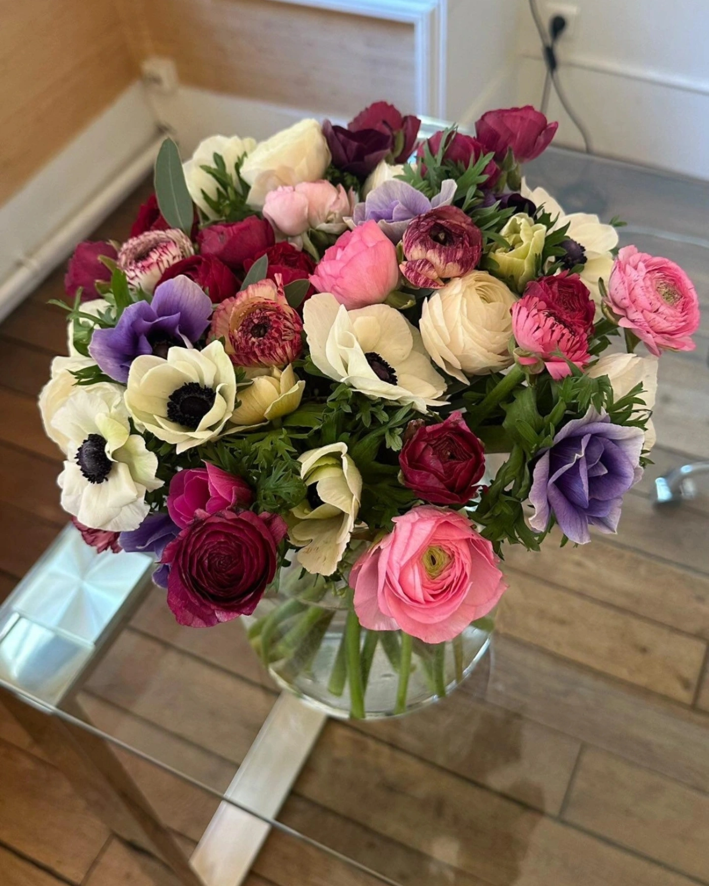 Bouquet d&rsquo;Anémones et Renoncules, par La Belle Saison, fleuriste à Toulouse