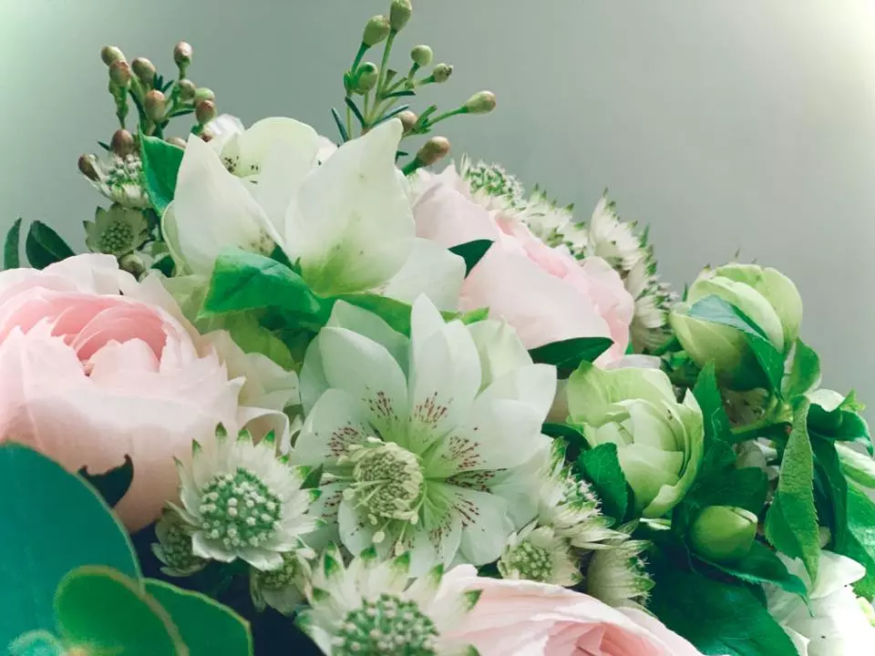 Livraison de fleurs Besançon et proximité, par Petite Fleur Besançon, artisan fleuriste