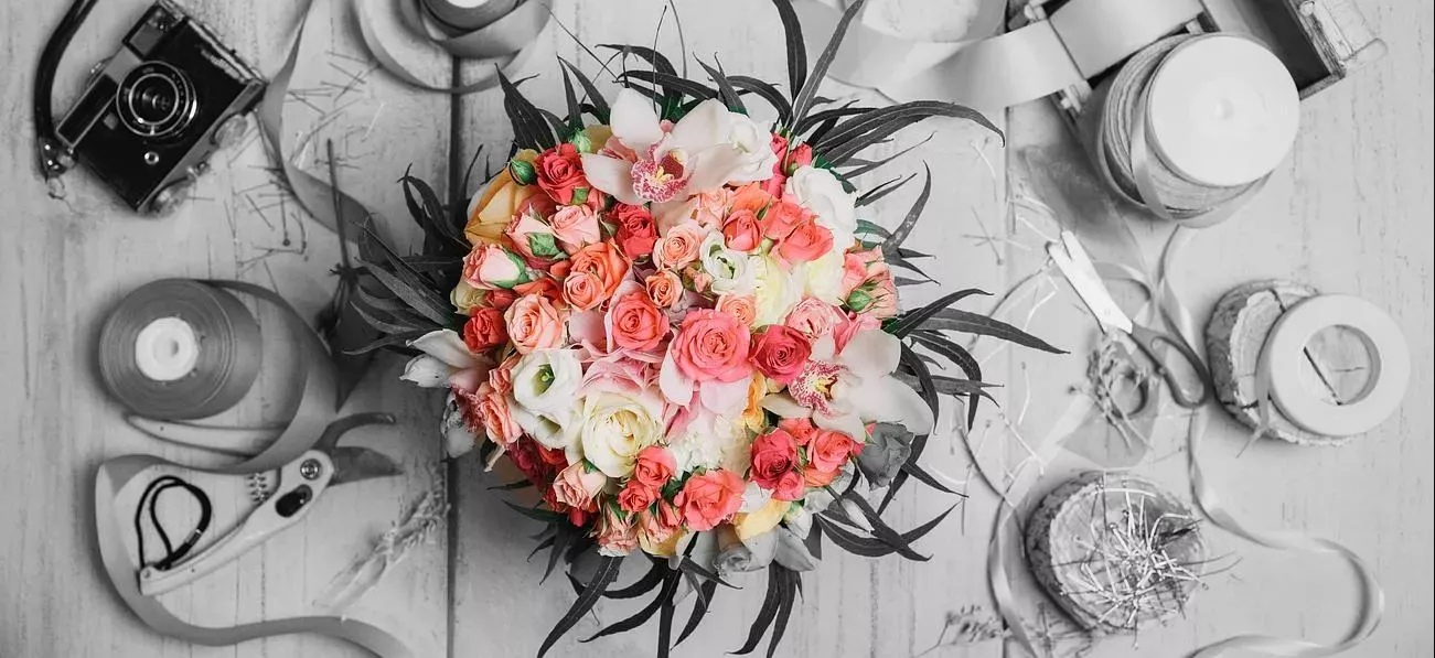 Livraison de fleurs Narbonne et proximité, par A La Rose d'Or, artisan fleuriste