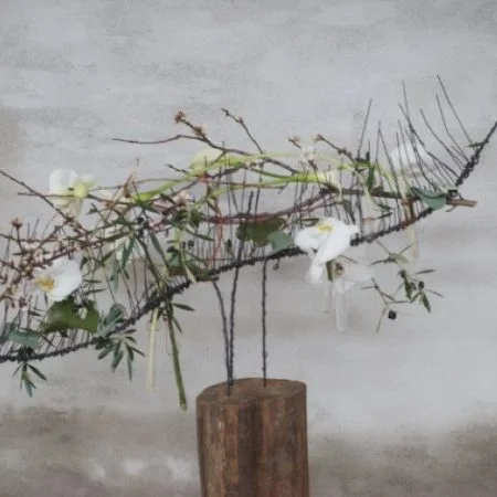 Structure Florale, par Akane - Le murmure des fleurs, fleuriste à Tavernes