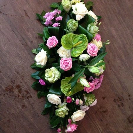 Gerbe en longueur, par Art Floral Le Puy en Velay, fleuriste à Le Puy-en-Velay