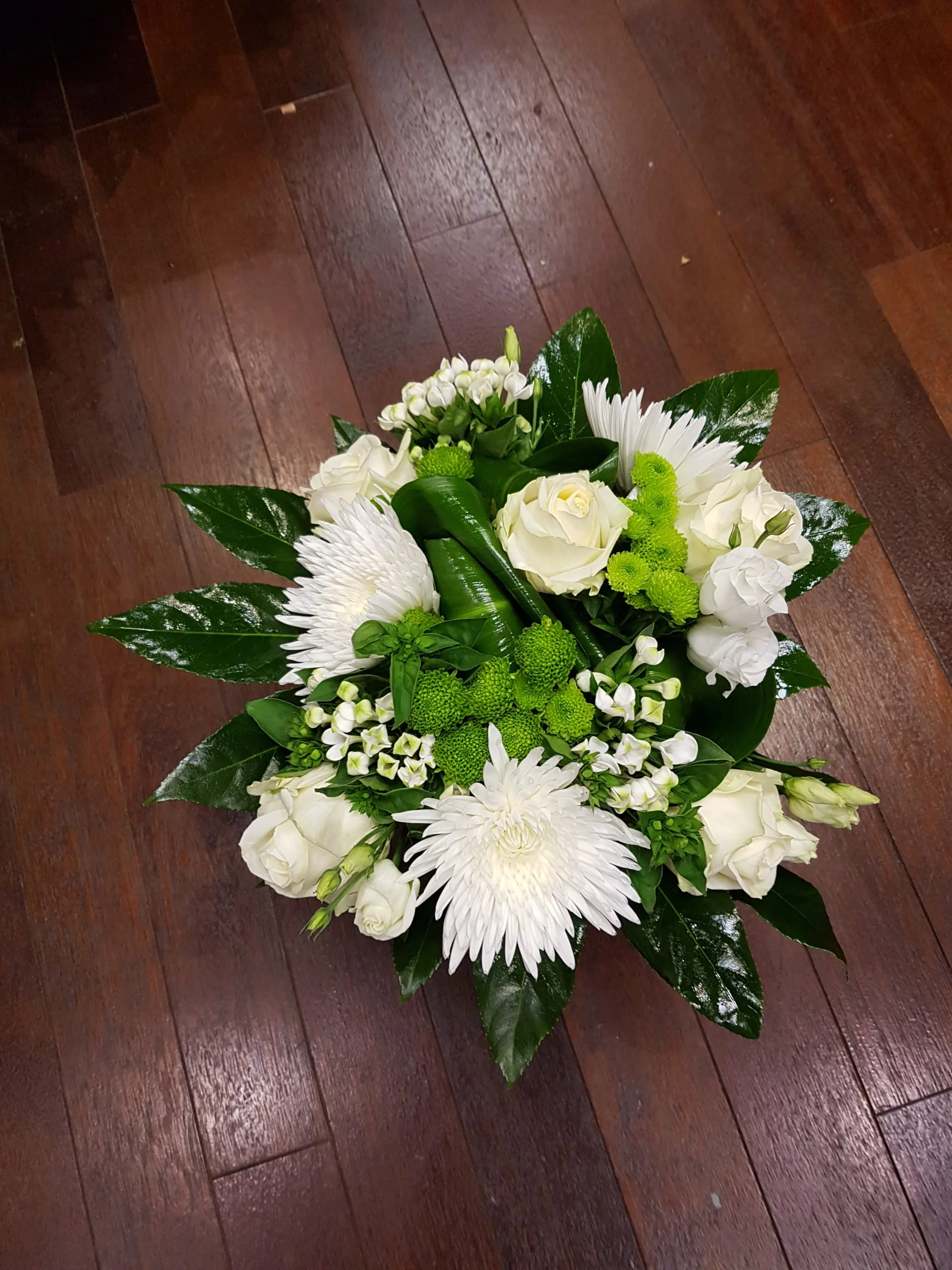 Bouquet rond, par Le Kiosque, fleuriste à Saint-Maur-des-Fossés