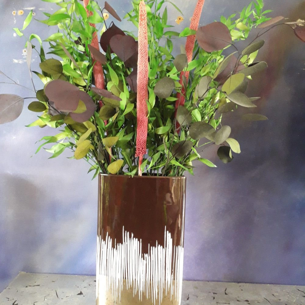 composition vase d'exception en végétaux stabilisés à poser, par Lili la main verte, fleuriste à Talence