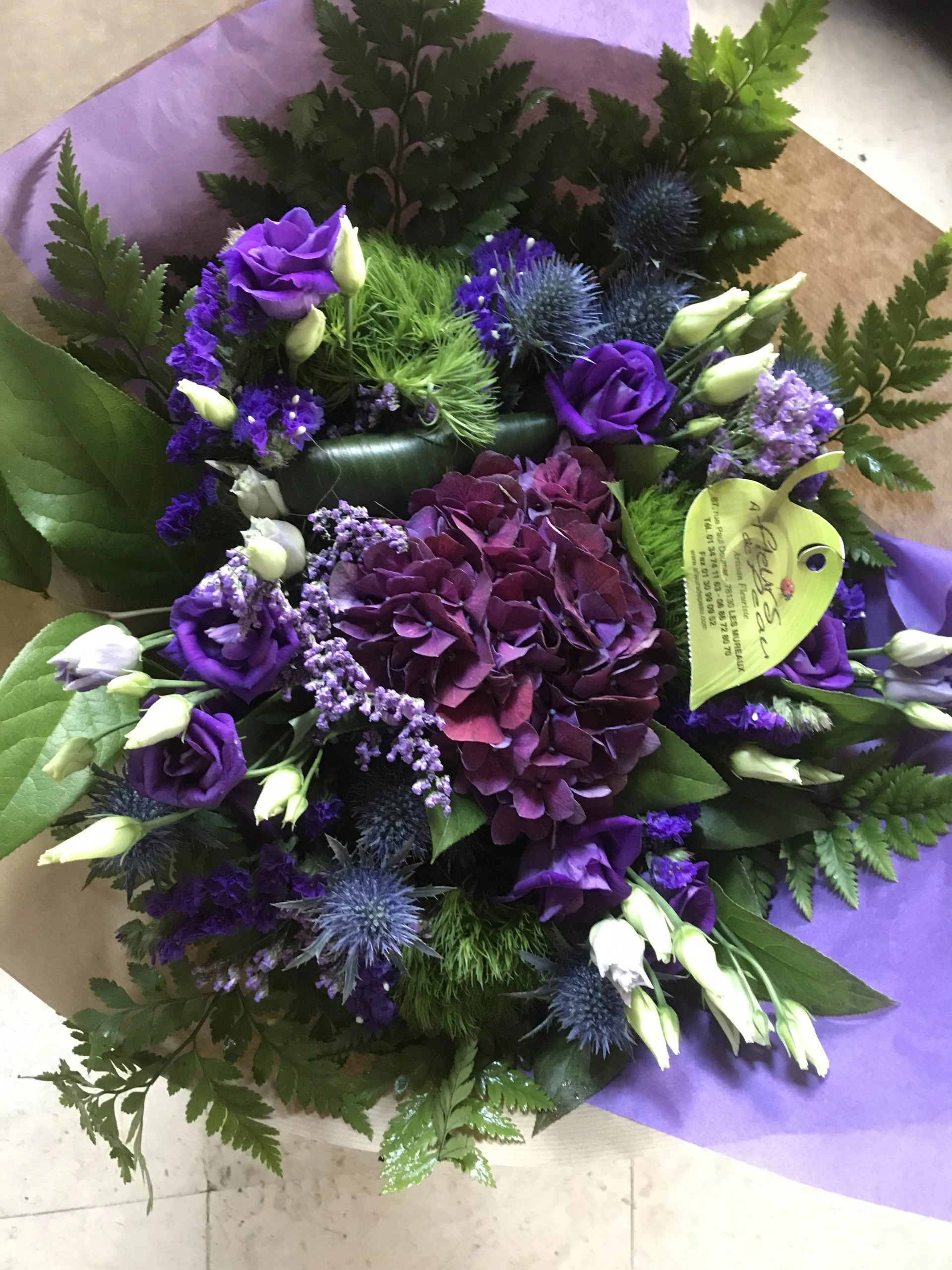 Bouquet bleu champêtre, par A fleurs de peau, fleuriste à Les Mureaux