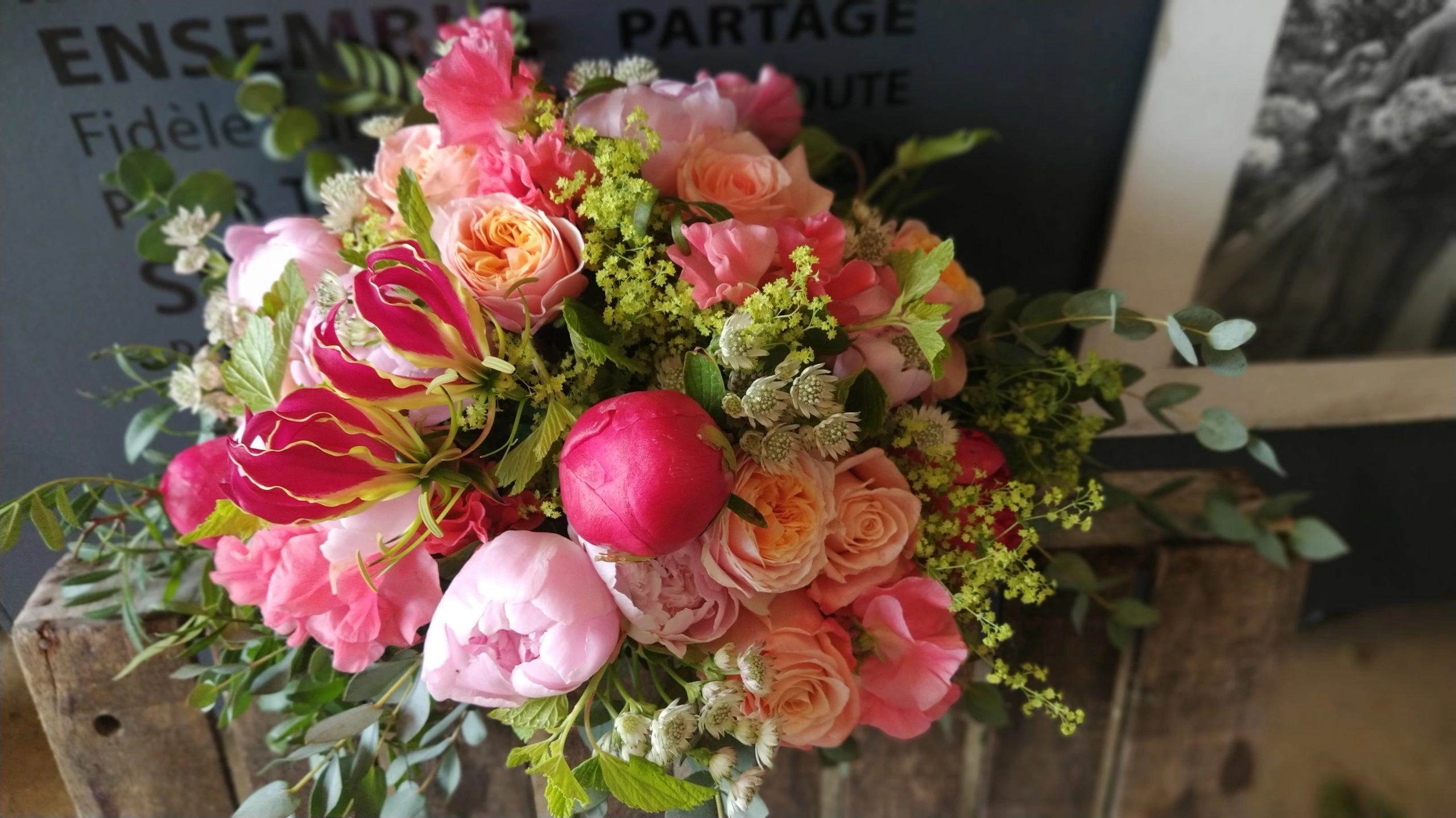 Gloriosa, par La Fabrique Végétale, fleuriste à Wissous