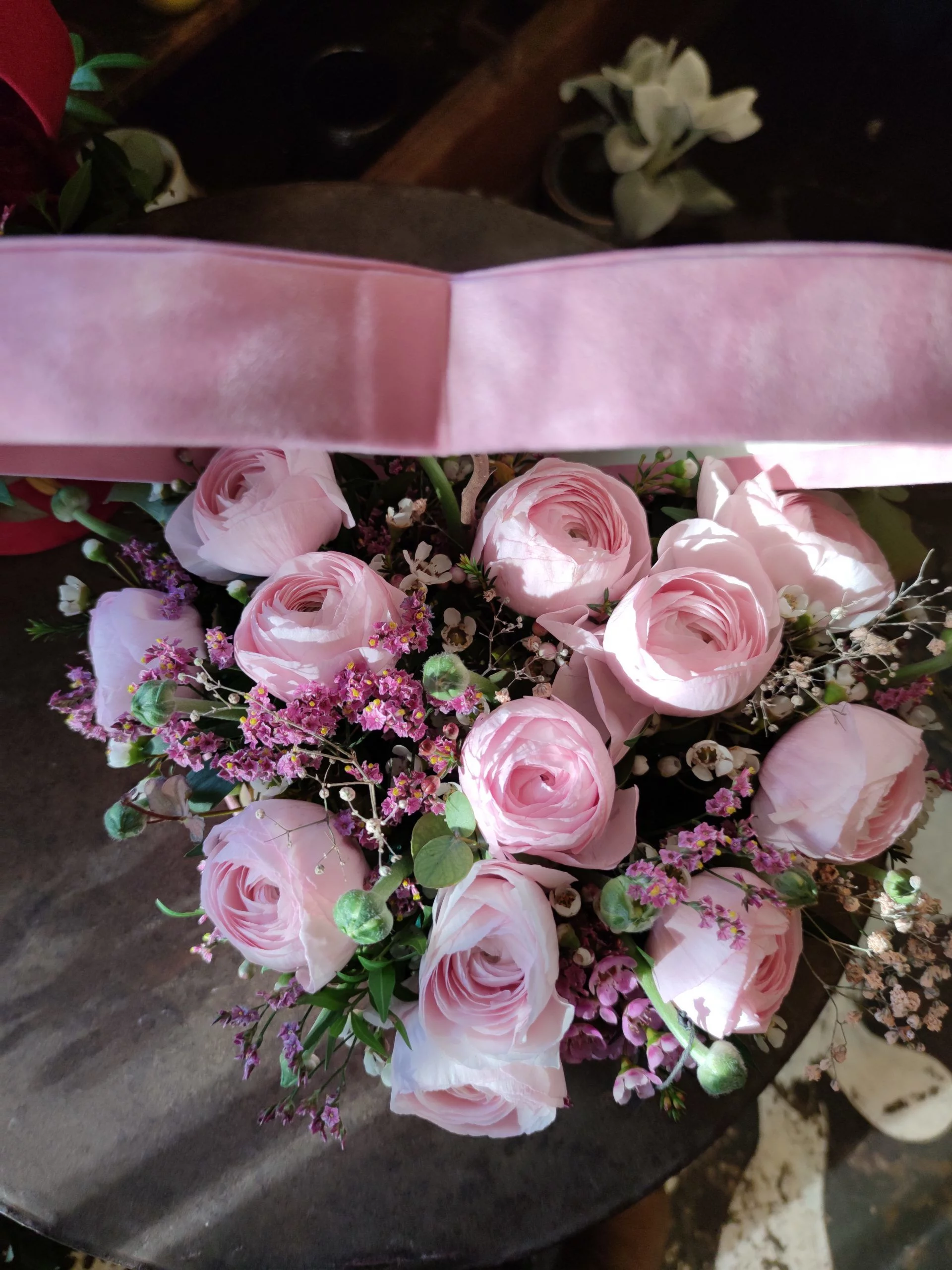 Boite de Roses, par Acanthe, fleuriste à Le Raincy