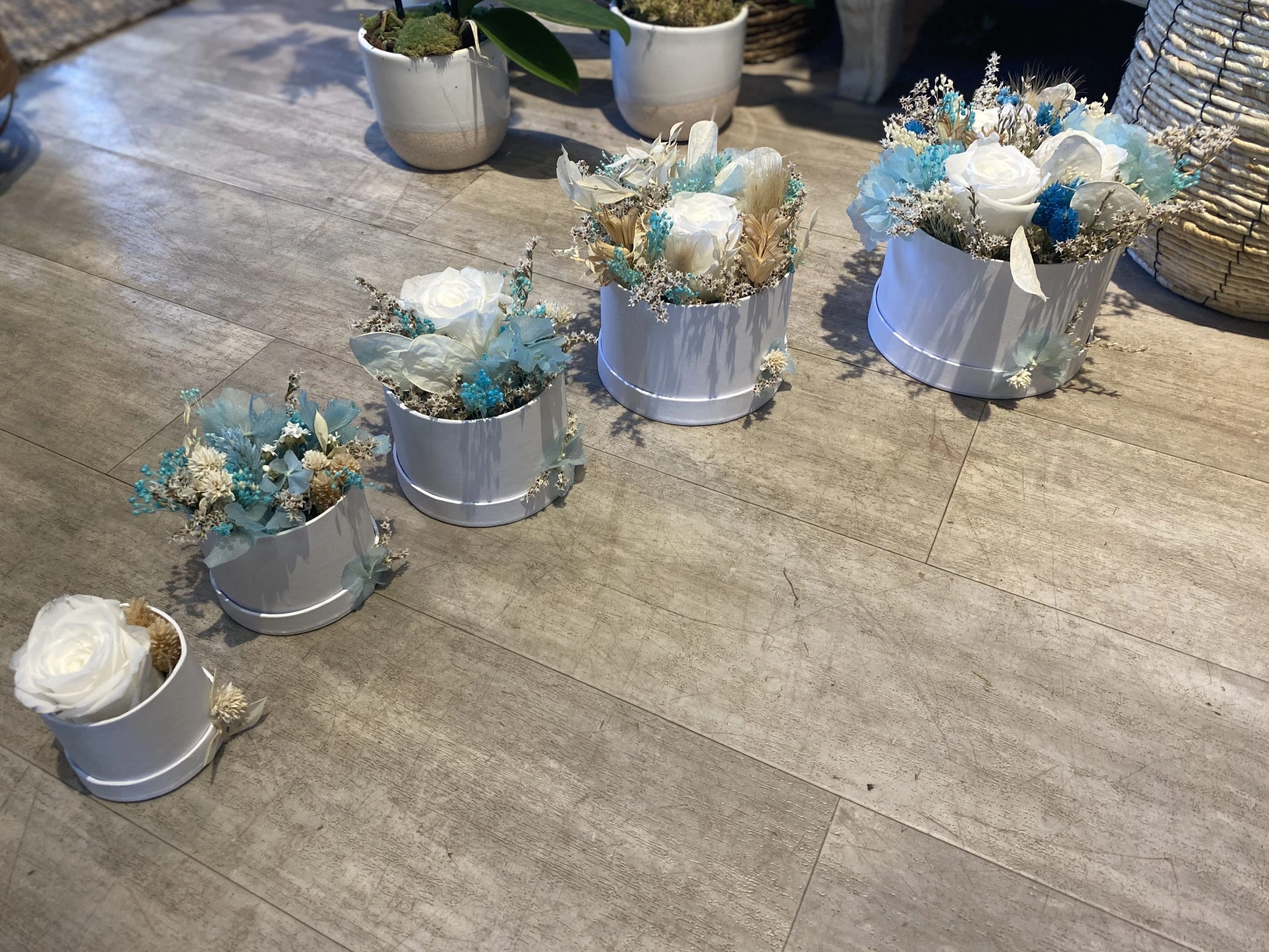 Boîte à Chapeau Fleurs Séchées, par Magnolia Fleuriste, fleuriste à Antibes