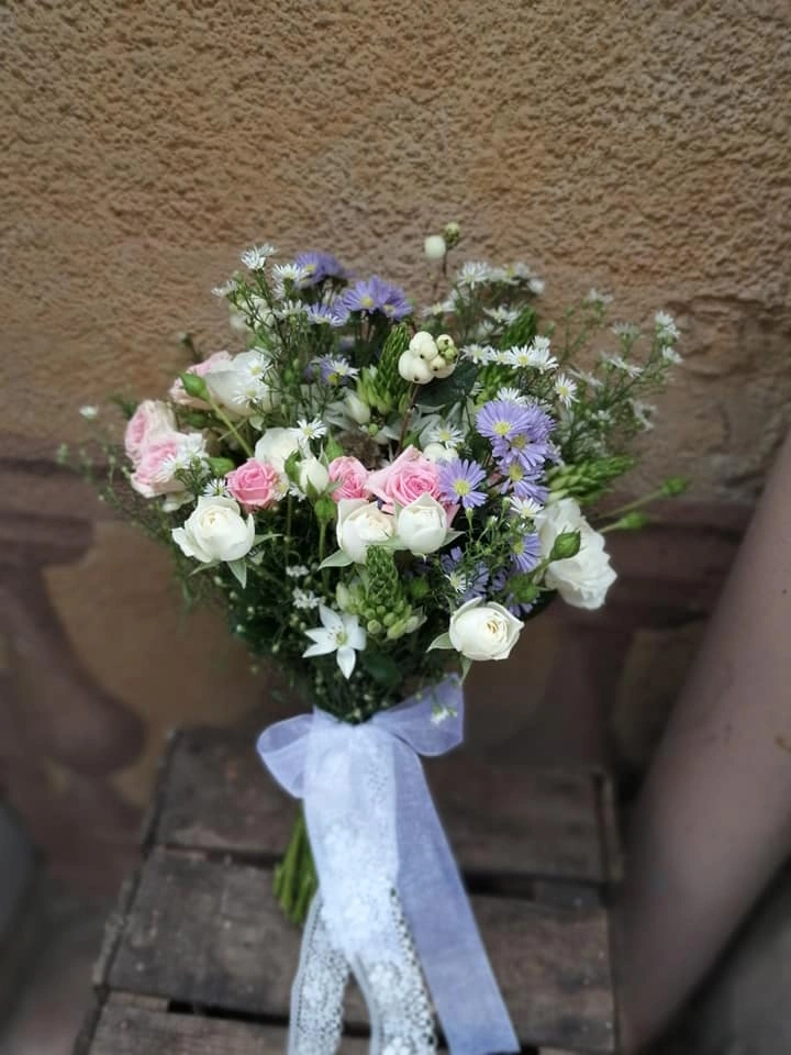 Bouquet De Mariée Champêtre, par Akane - Le murmure des fleurs, fleuriste à Tavernes