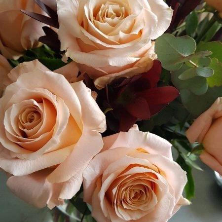 Bouquet De Roses Pêche Rosé, par Les jolies choses, fleuriste à Couëron