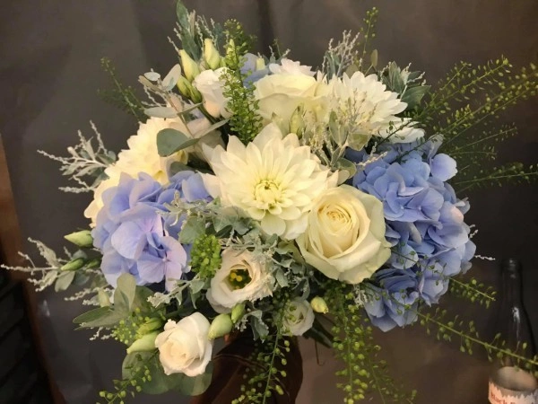 Bouquet Violet, par A fleurs de peau, fleuriste à Les Mureaux