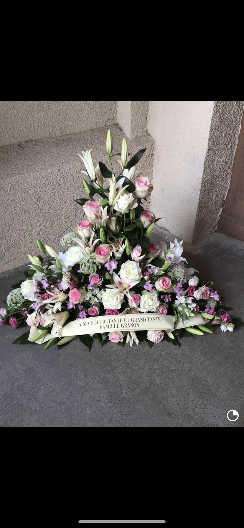 Devant De Tombe, par Julius Artisan Fleuriste, fleuriste à Toulouse