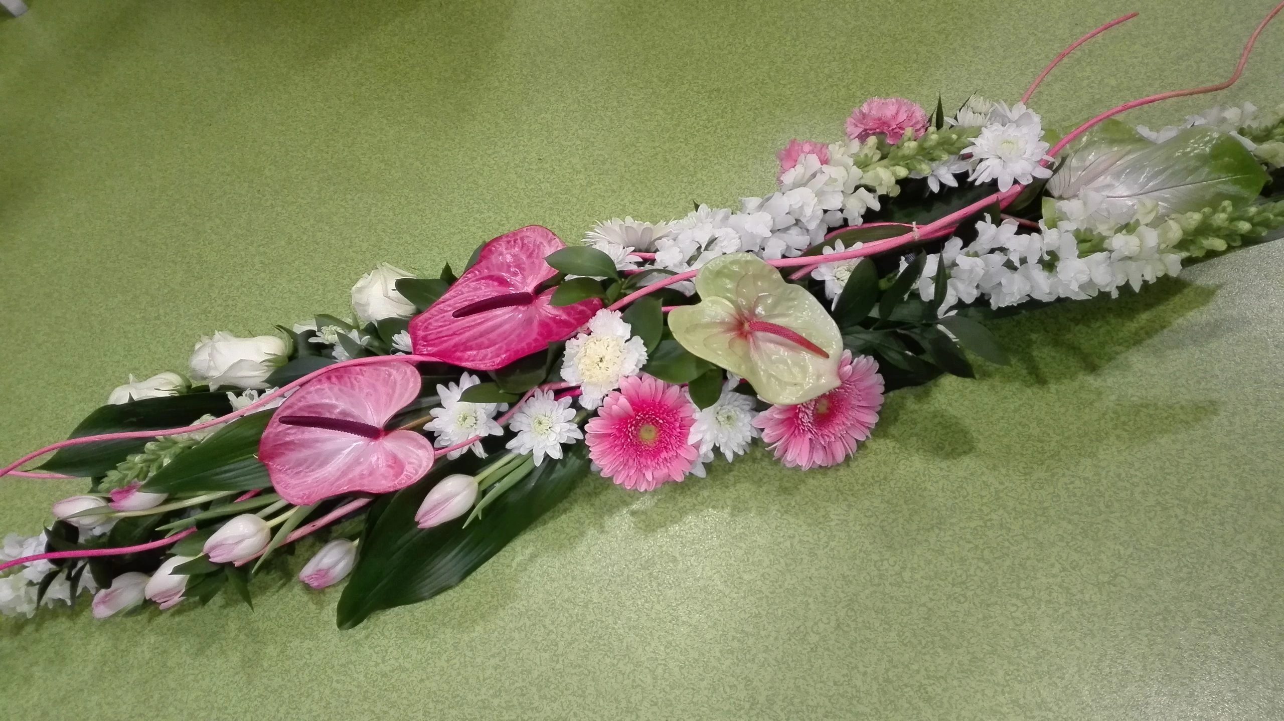 Gerbe Moderne, par Julie Fleurs, fleuriste à Carmaux