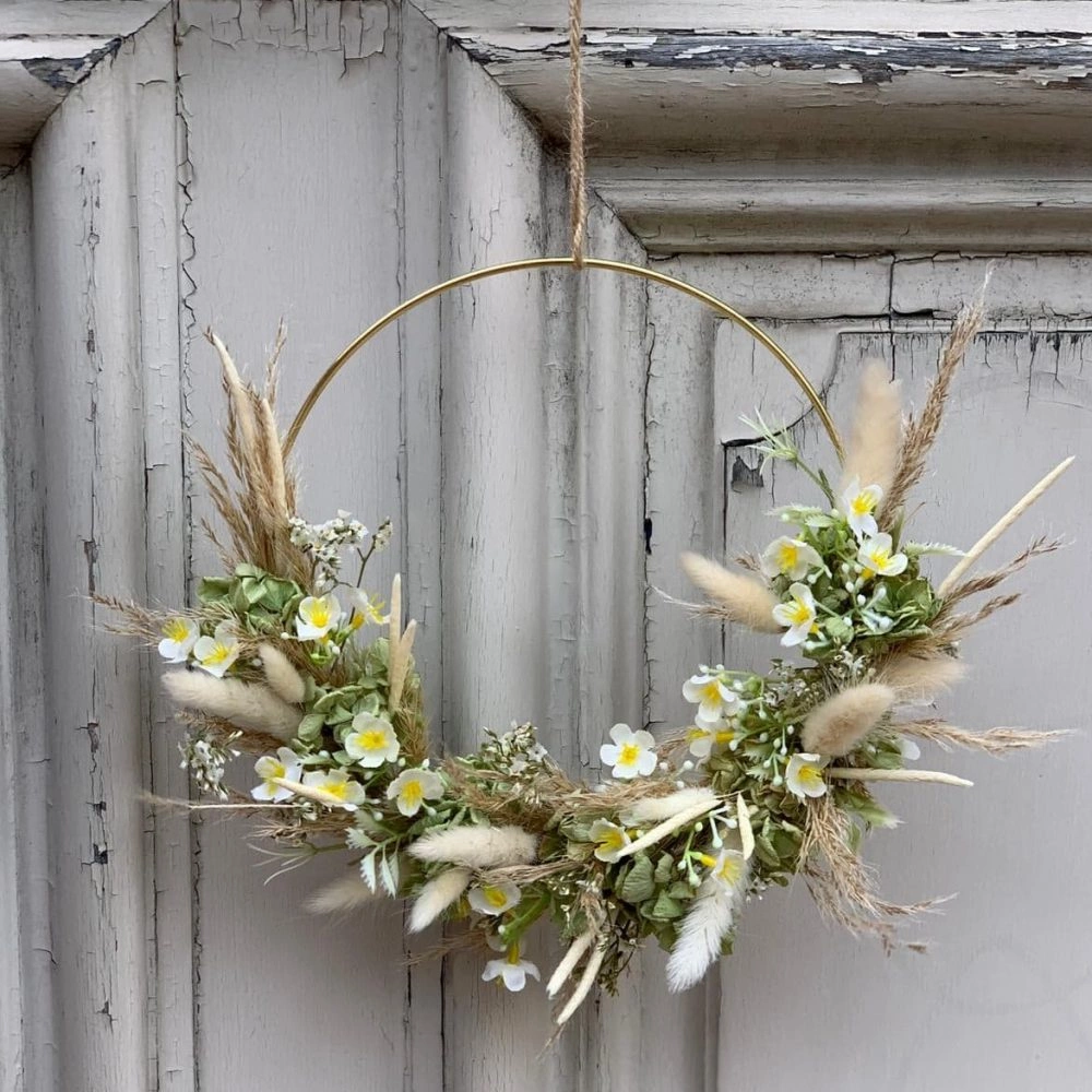 Couronne de fleurs séchées, par Atelier Armelle Alleton, fleuriste à Le Mans