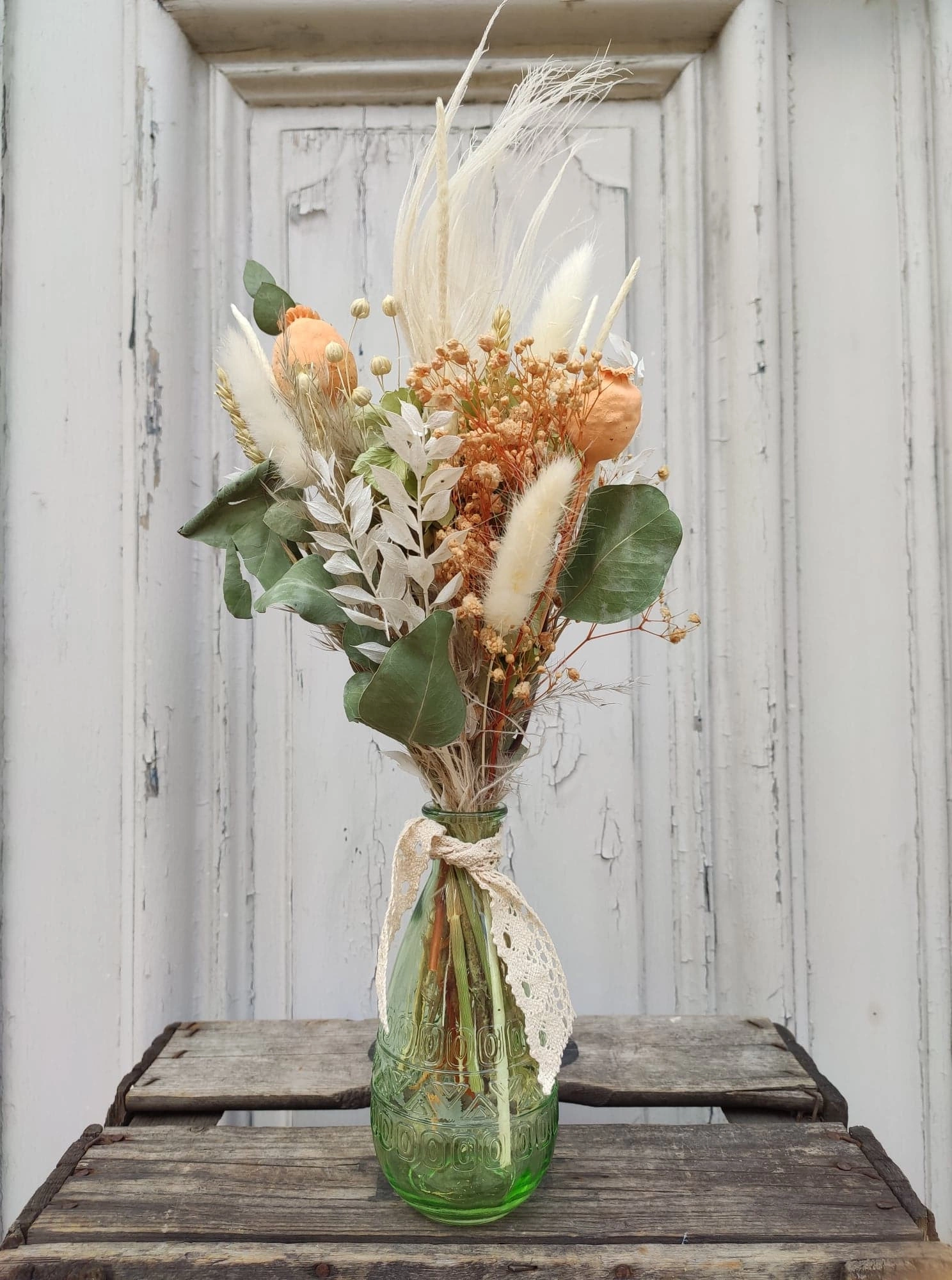 Vase et fleurs séchées, par Atelier Armelle Alleton, fleuriste à Le Mans
