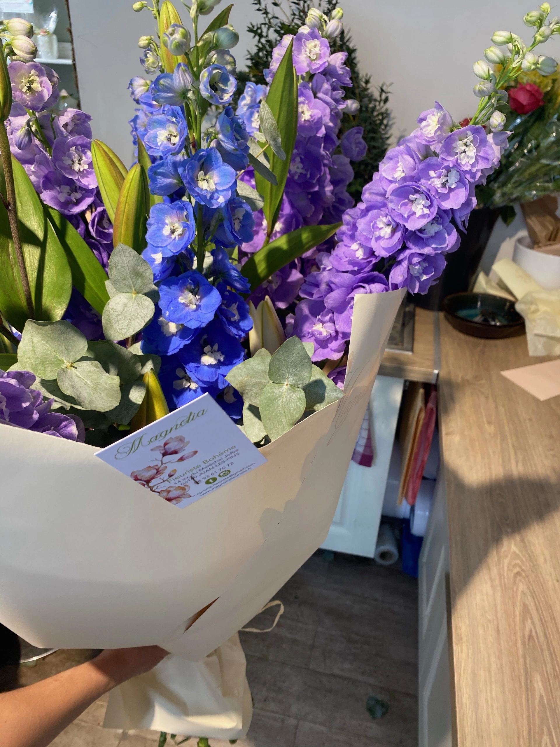 Pepites de saison, produit Local: Les Delphiniums, par Magnolia Fleuriste, fleuriste à Antibes