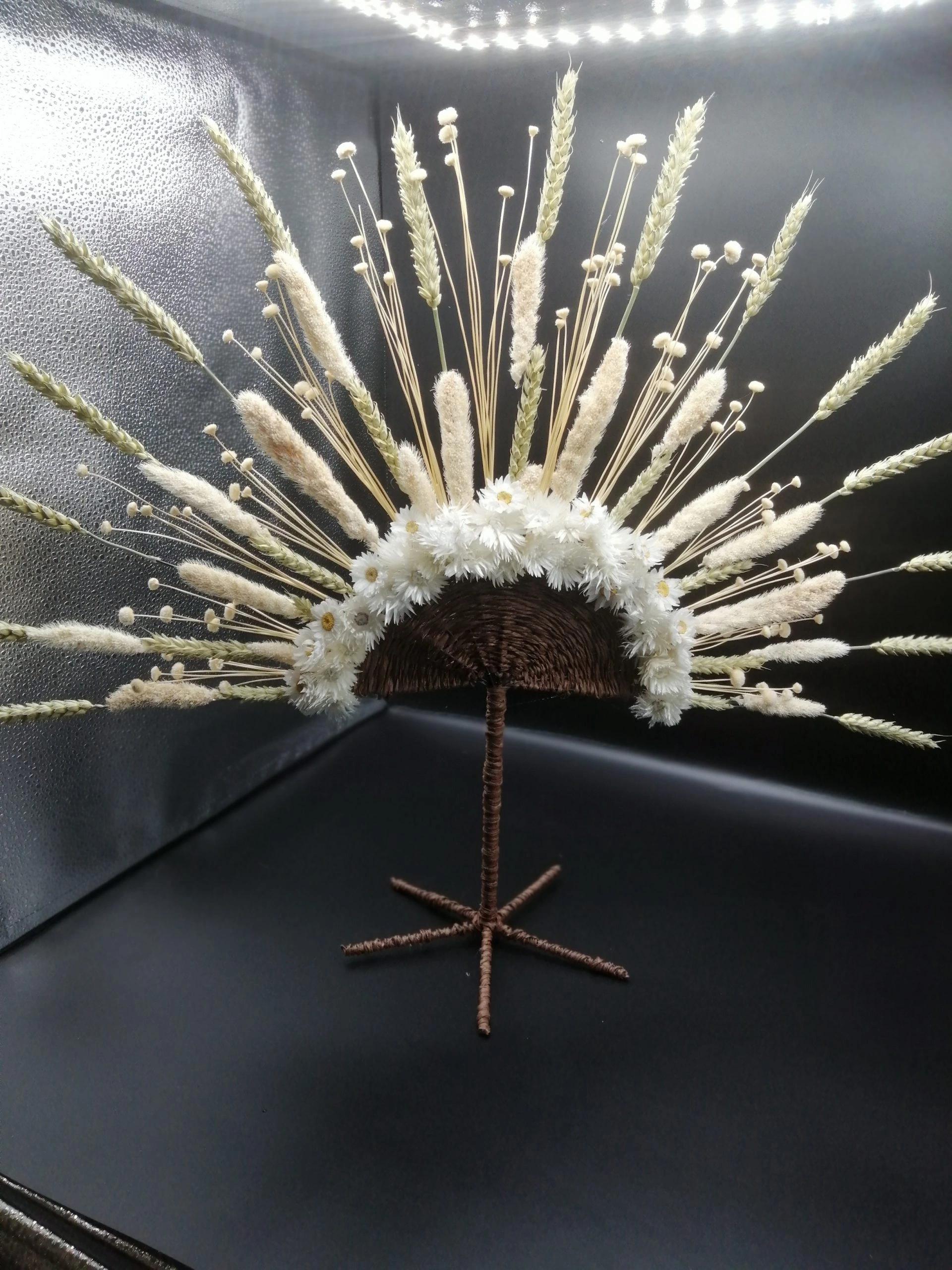 éventail en fleurs séchées, par Akane - Le murmure des fleurs, fleuriste à Cuers
