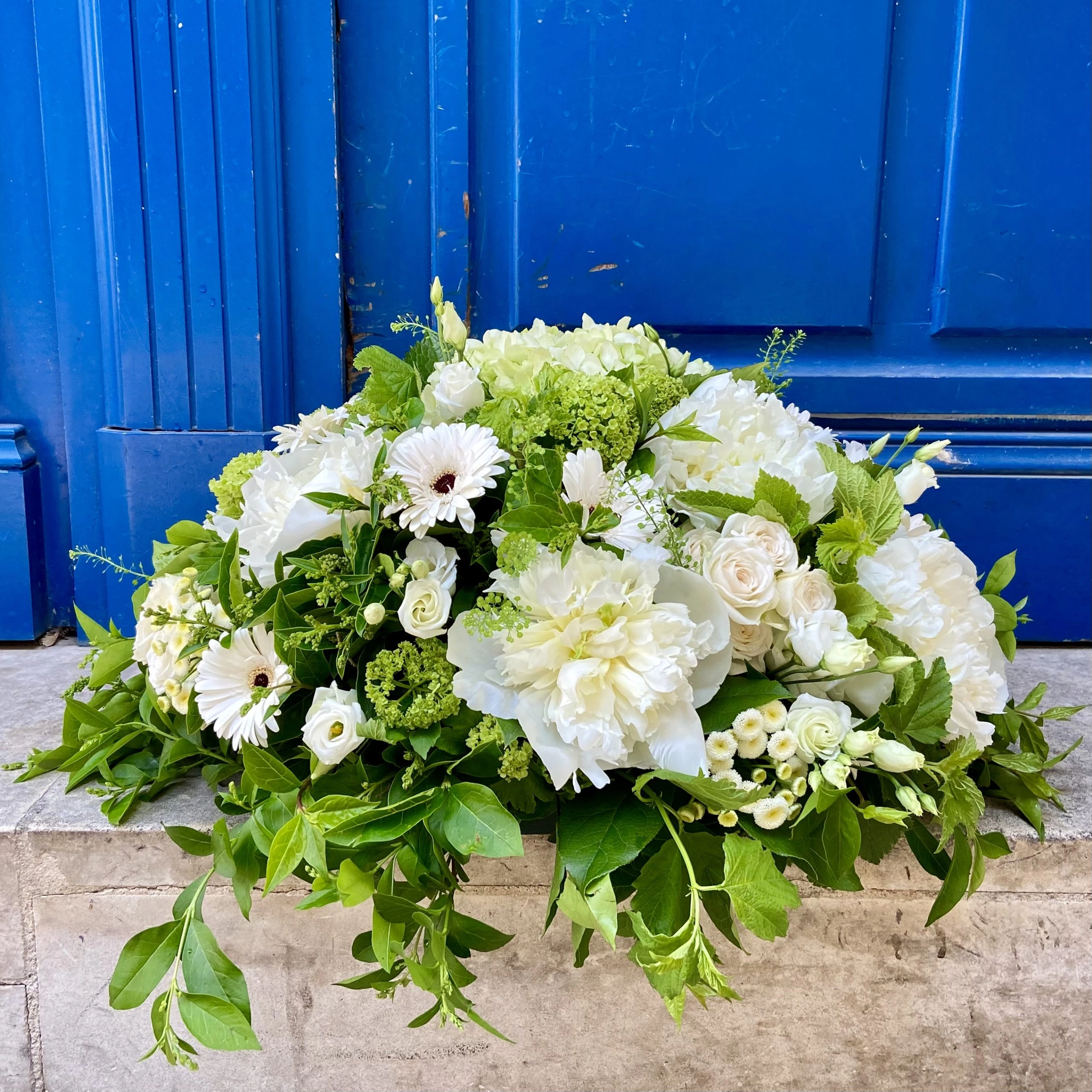 Coussin deuil, par Amour de fleurs Bordeaux, fleuriste à Bordeaux