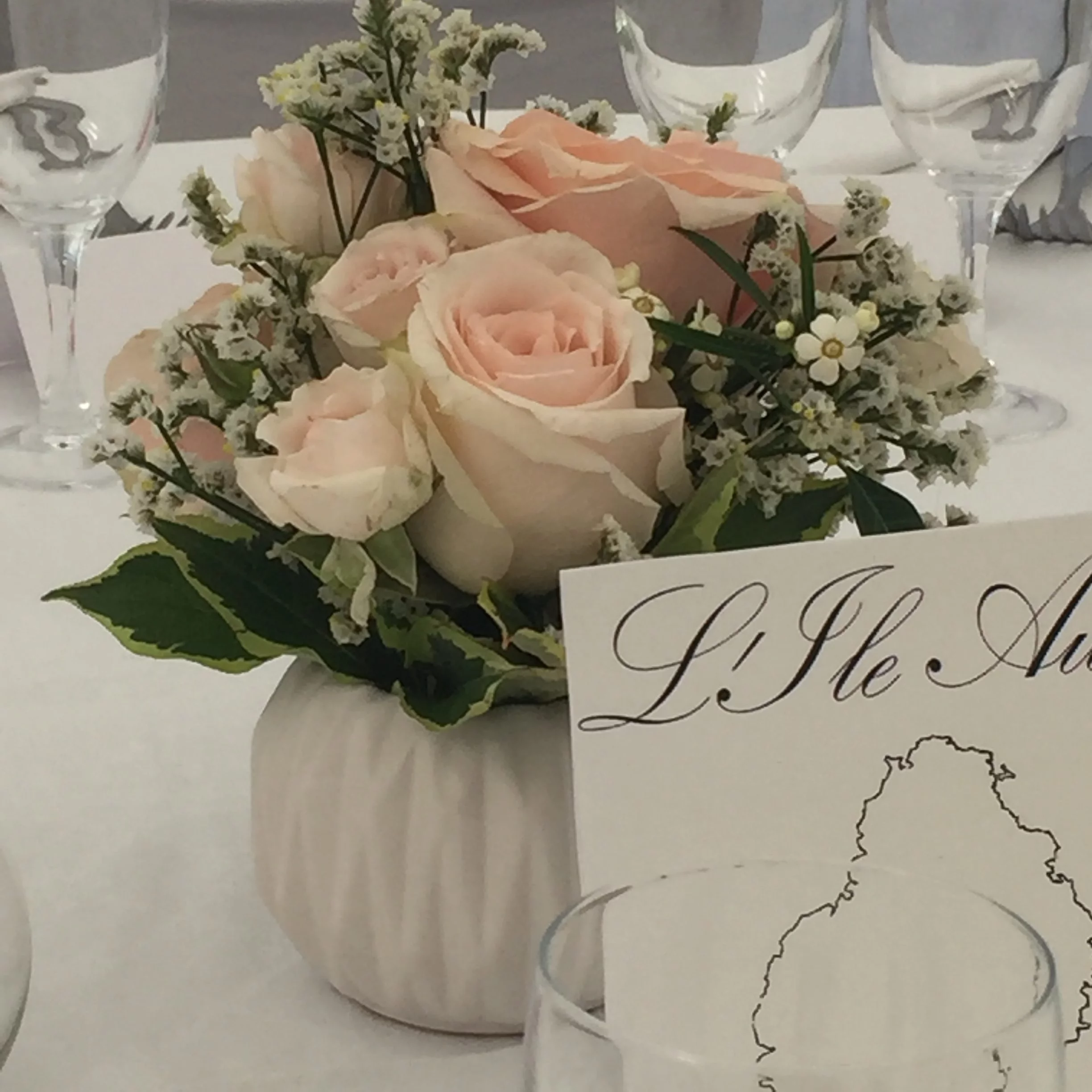Centre de table invités, par Hanakawa, fleuriste à Meudon