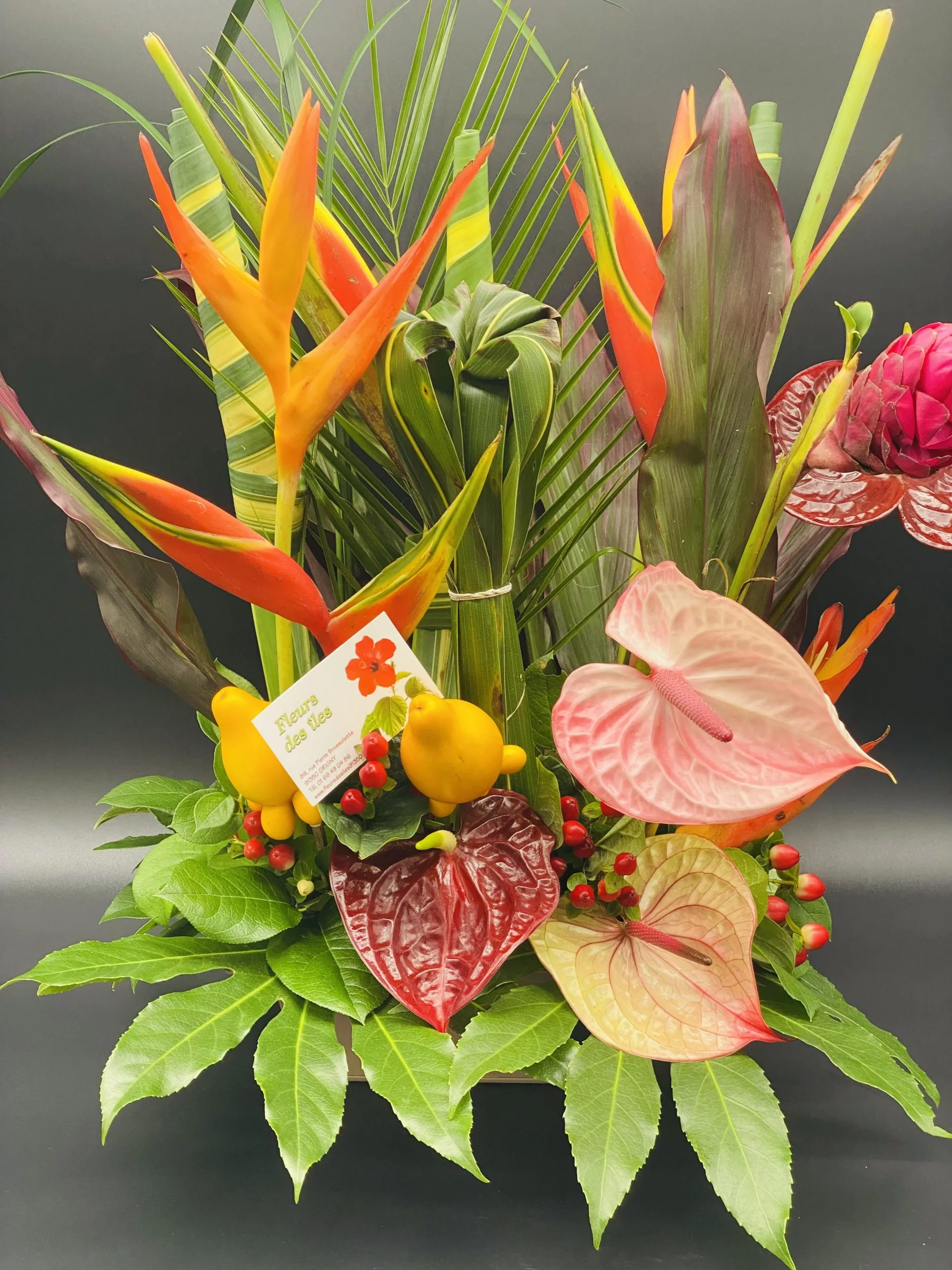Composition exotique, par Fleurs des îles, fleuriste à Grigny
