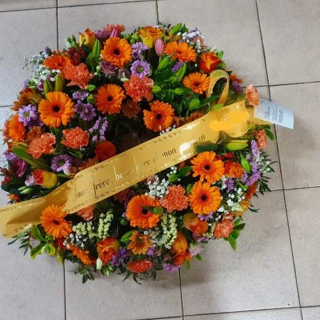 couronne de fleurs pour un décès, par Bossez Fleurs, fleuriste à Béziers
