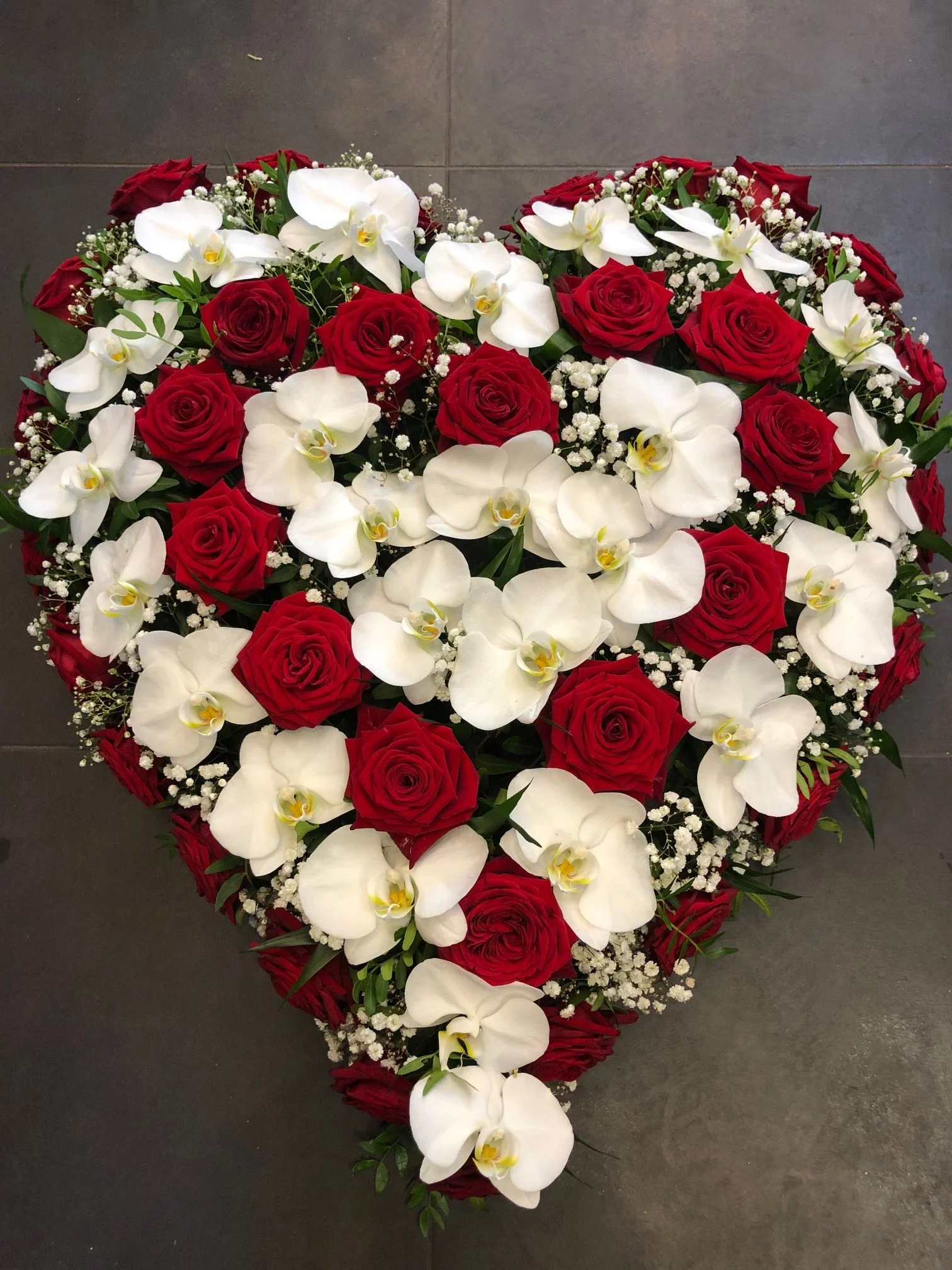Deuil COEUR, par Fleurs d'Italie, fleuriste à Paris