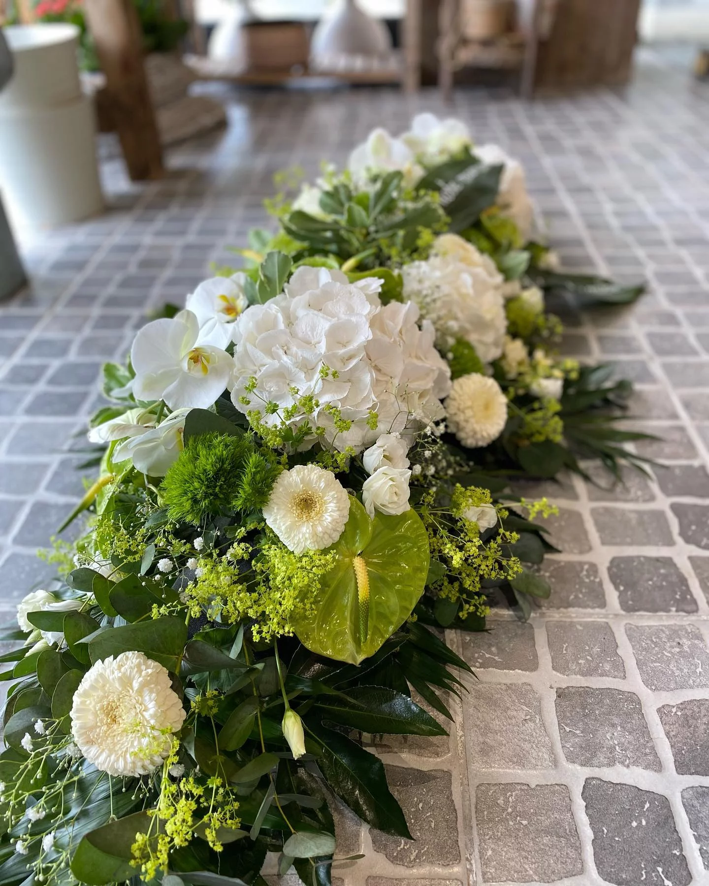 Raquette ou Dessus de cercueil, par Rêve d'orchidée, fleuriste à Quimper