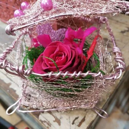 Ecrin de rose, par Akane - Le murmure des fleurs, fleuriste à Tavernes