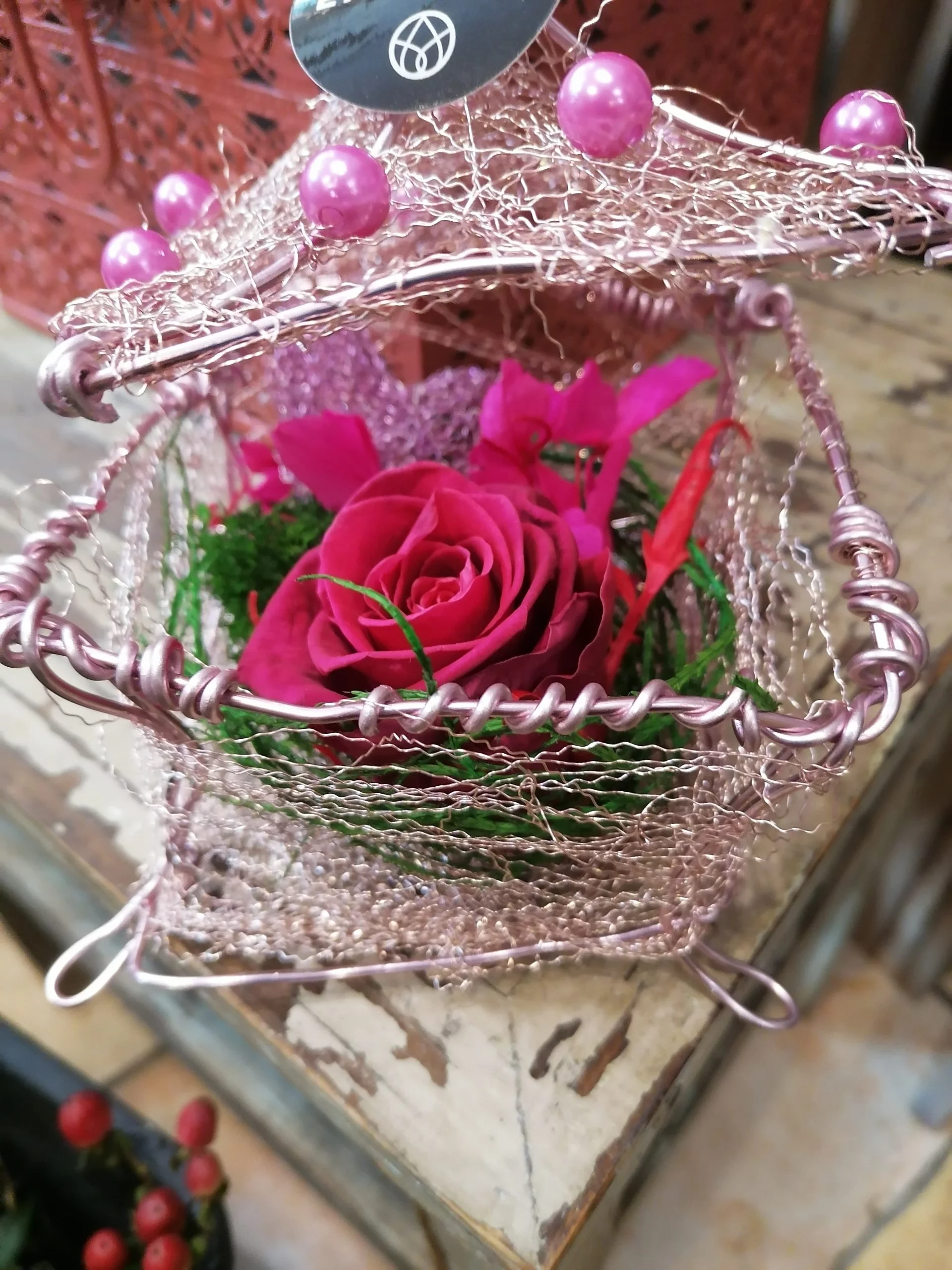 Ecrin de rose, par Akane - Le murmure des fleurs, fleuriste à Cuers
