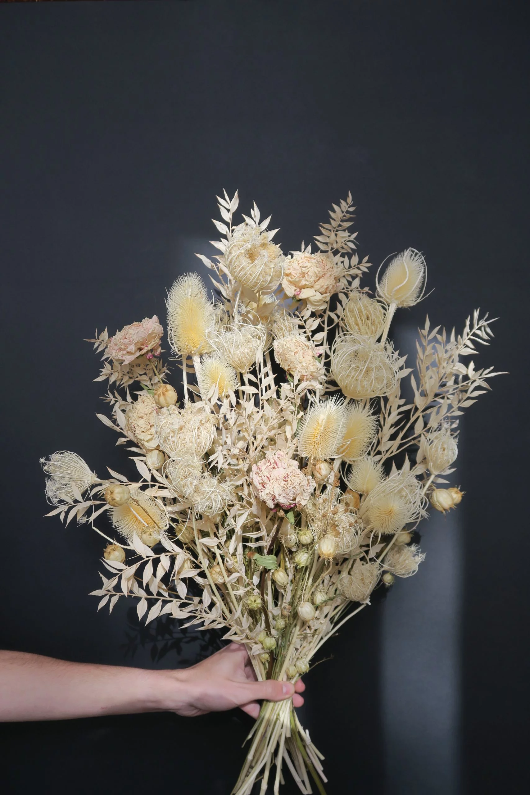 Bouquet de fleurs séchées, par Studio Maison Ciero, fleuriste à Paris