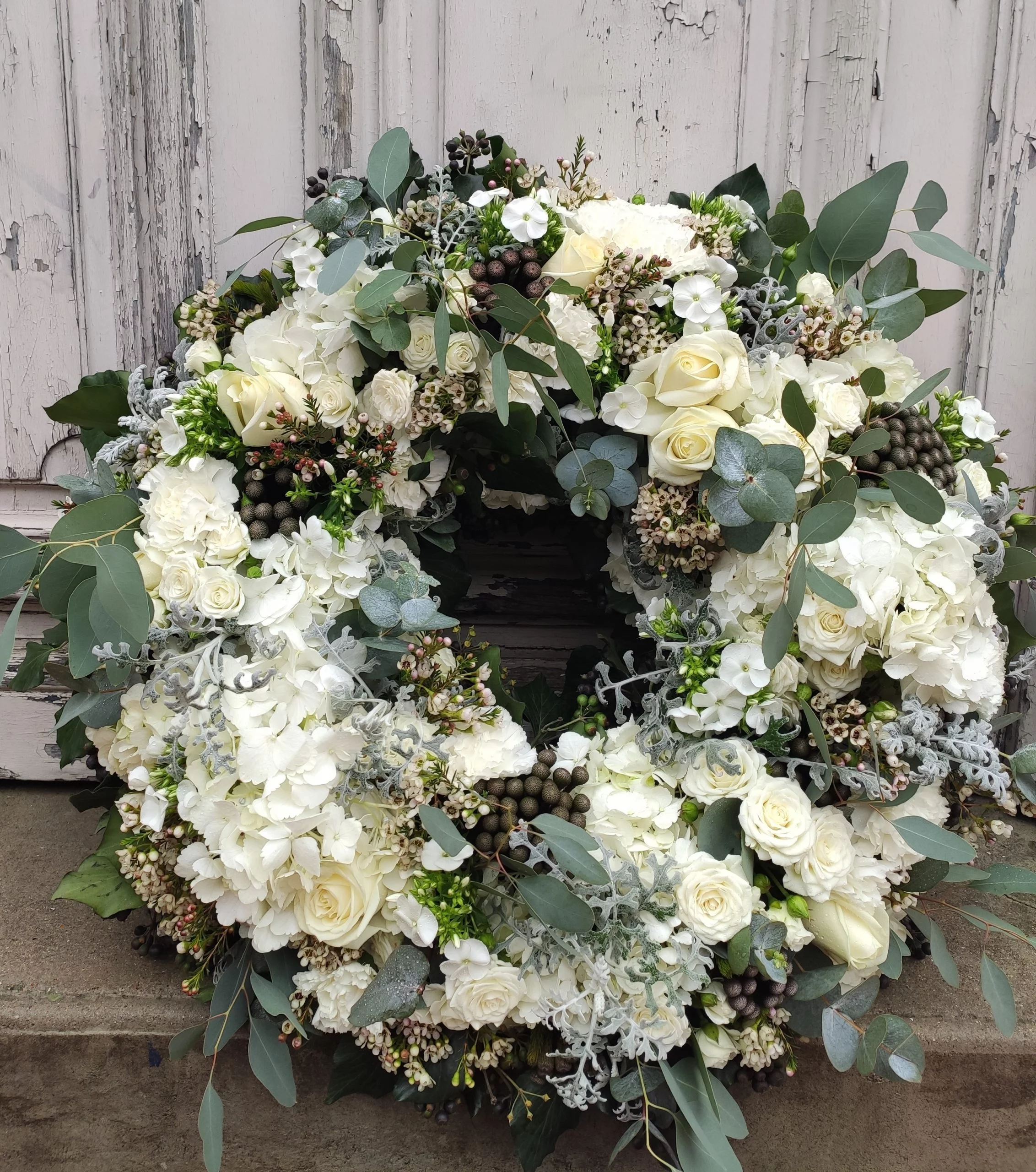 Couronne de deuil, par Atelier Armelle Alleton, fleuriste à Le Mans