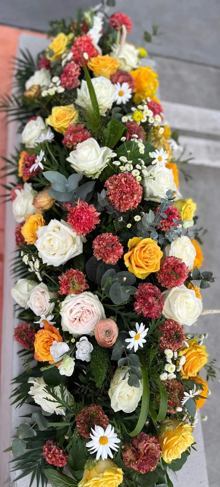 Dessus de cercueil Anna, par Au naturel, fleuriste à Alençon