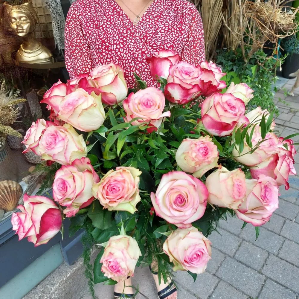 Bouquet de rose, par Instant végétal, fleuriste à Saint-Malo