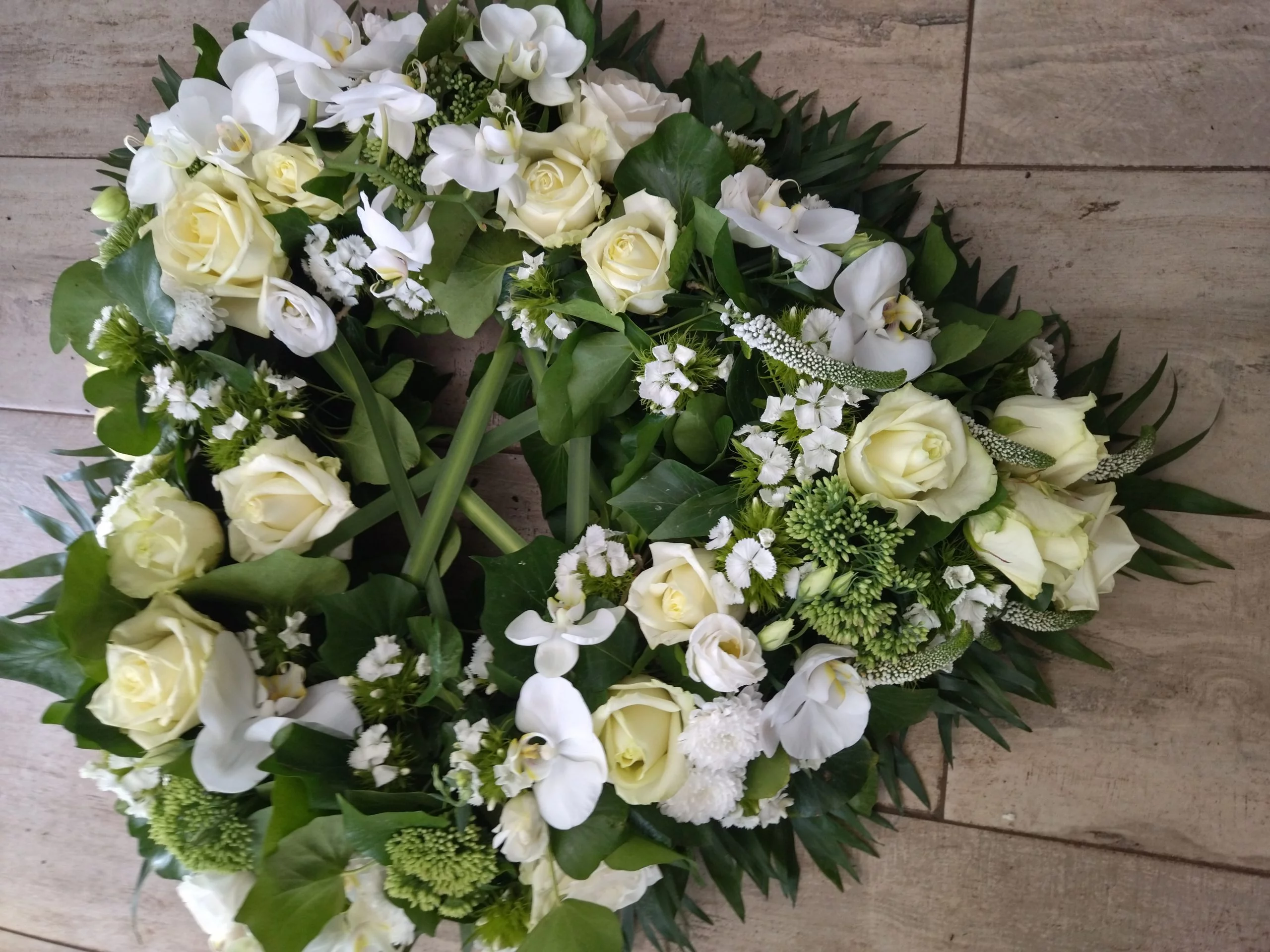 Coeur évidé, par Mfleurs, fleuriste à Velaux