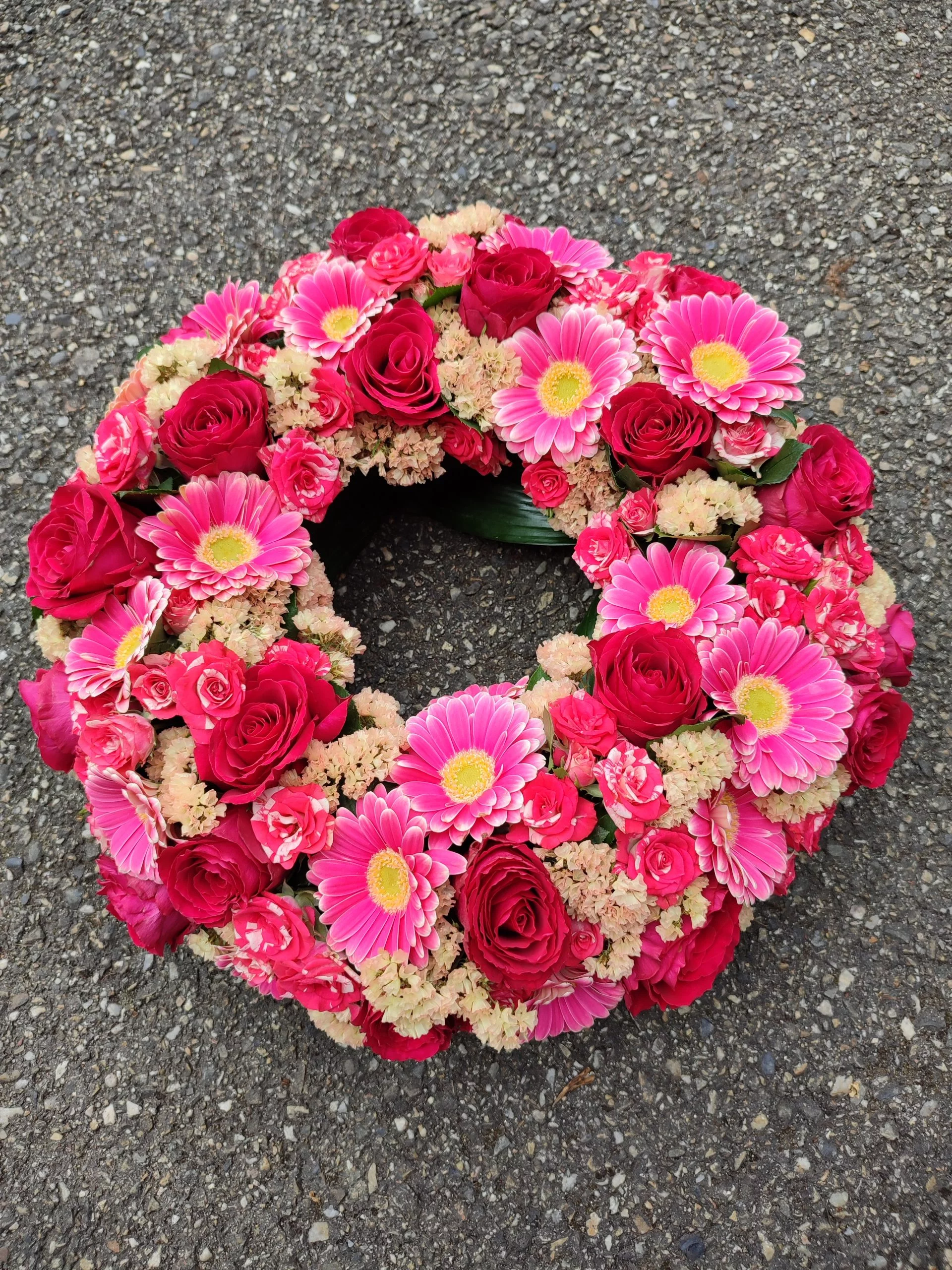 Couronne de fleurs, par Fleuriste Guille, fleuriste à Sainte-Bazeille