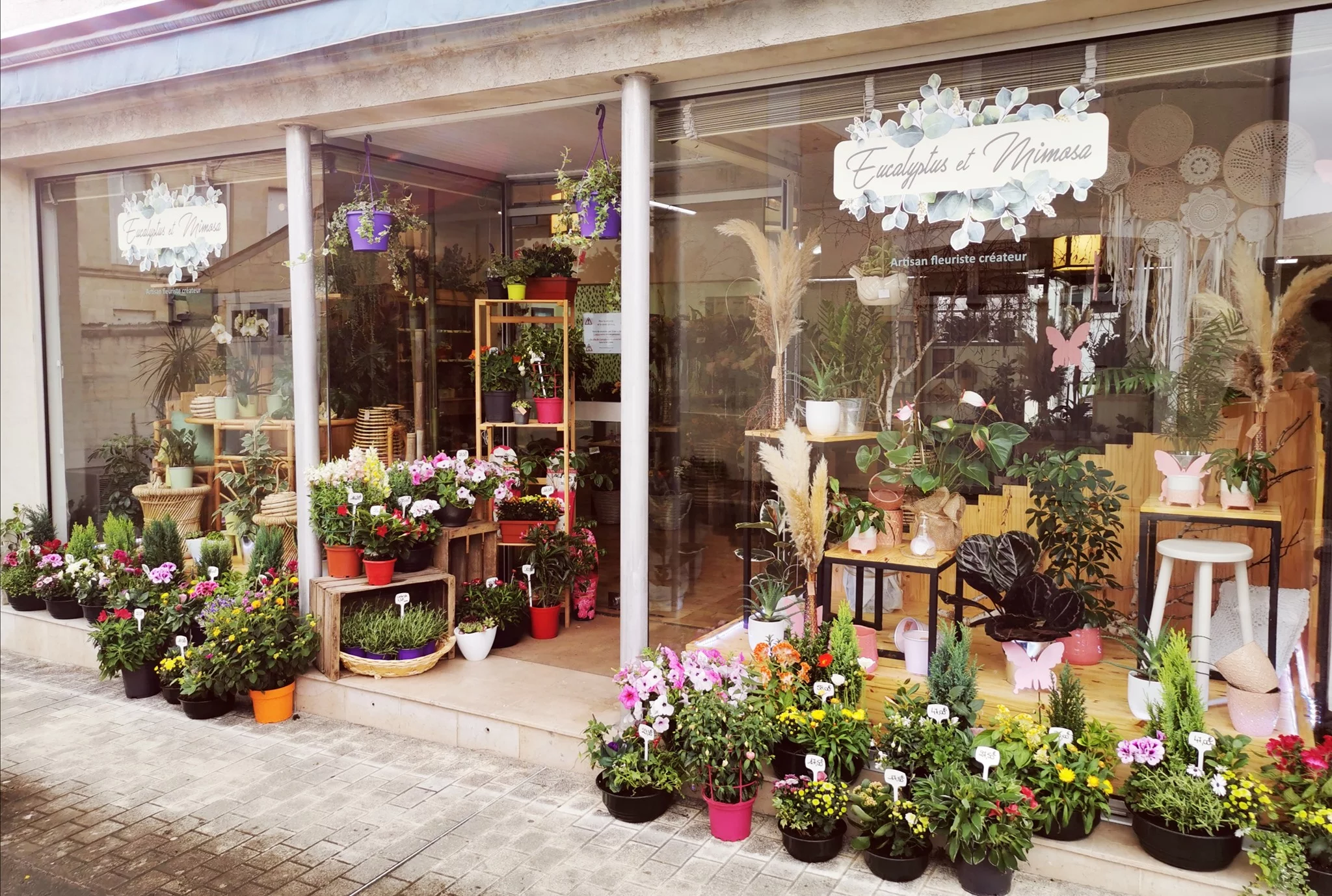Livraison de fleurs Matha et proximité, par Eucalyptus et Mimosa, artisan fleuriste
