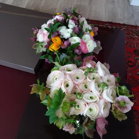 Bouquet de renoncules, par La fleuriste, fleuriste à Bordeaux