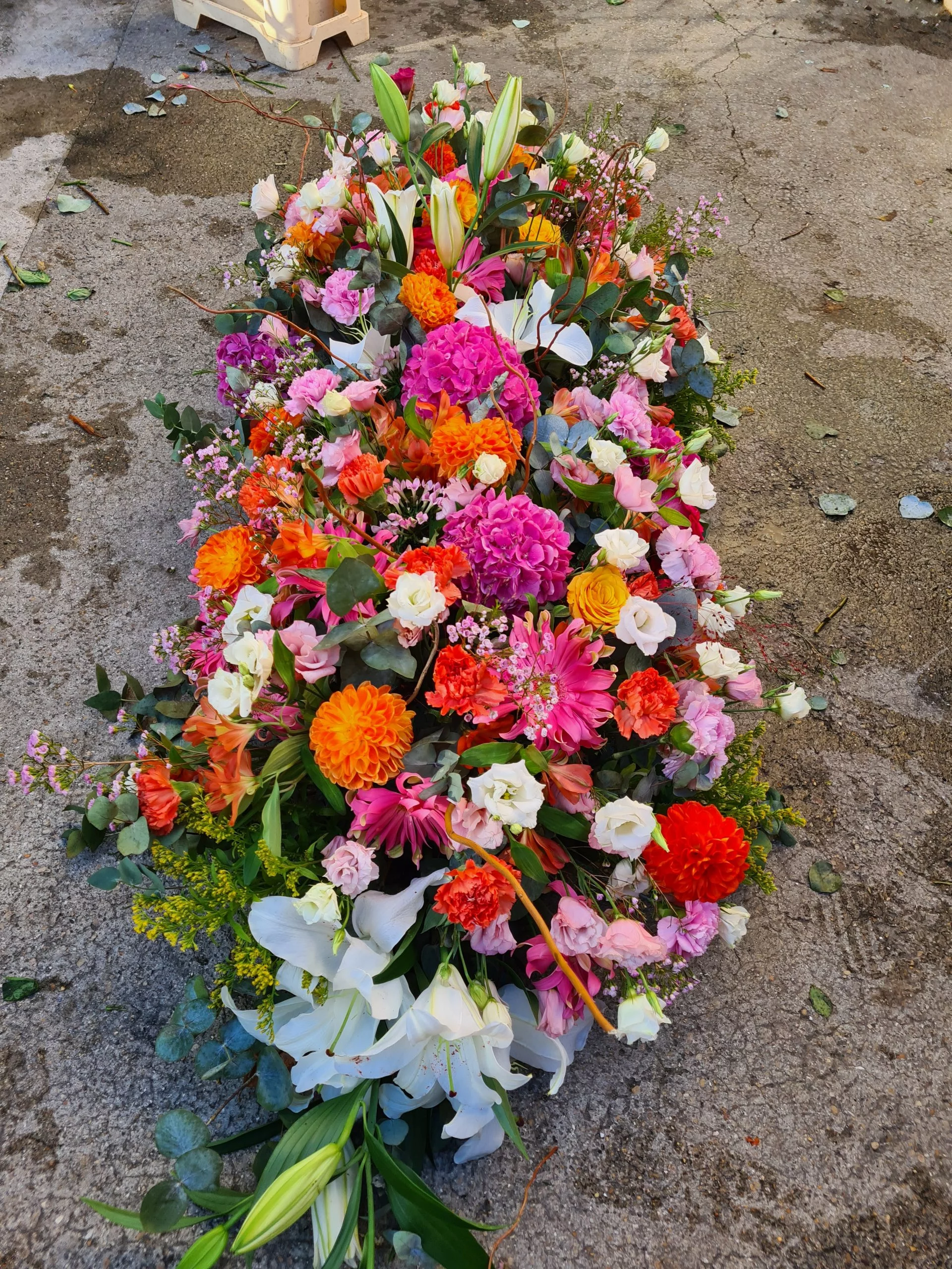 Coussin long, par Acanthe, fleuriste à Le Raincy