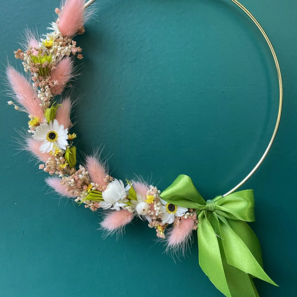 Couronne en fleurs séchées, par Atelier fleuri, fleuriste à Besançon